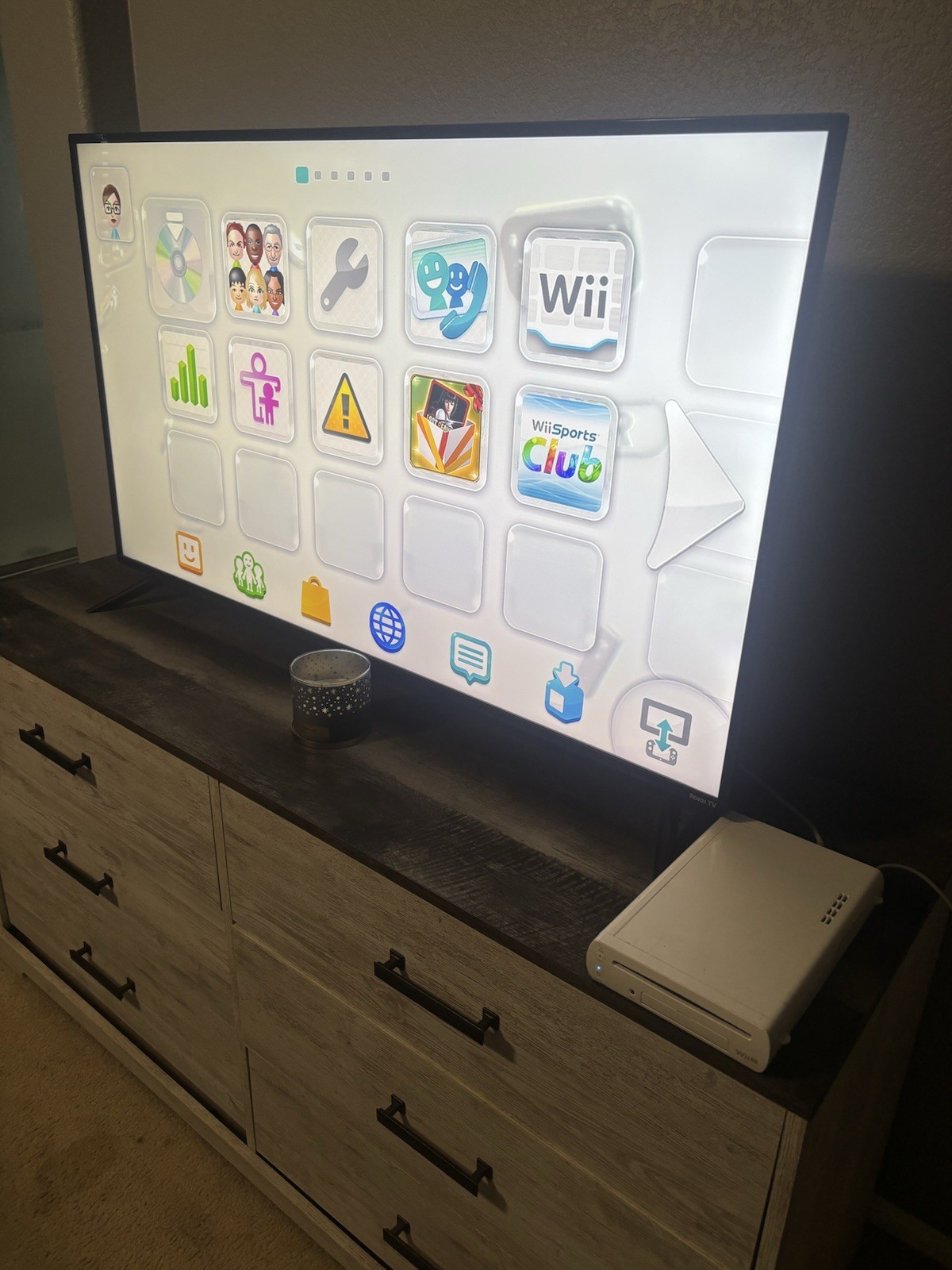 Nintendo Wii U WUP-001 8GB White Console, Cables, and Motion Sensor- Tested!