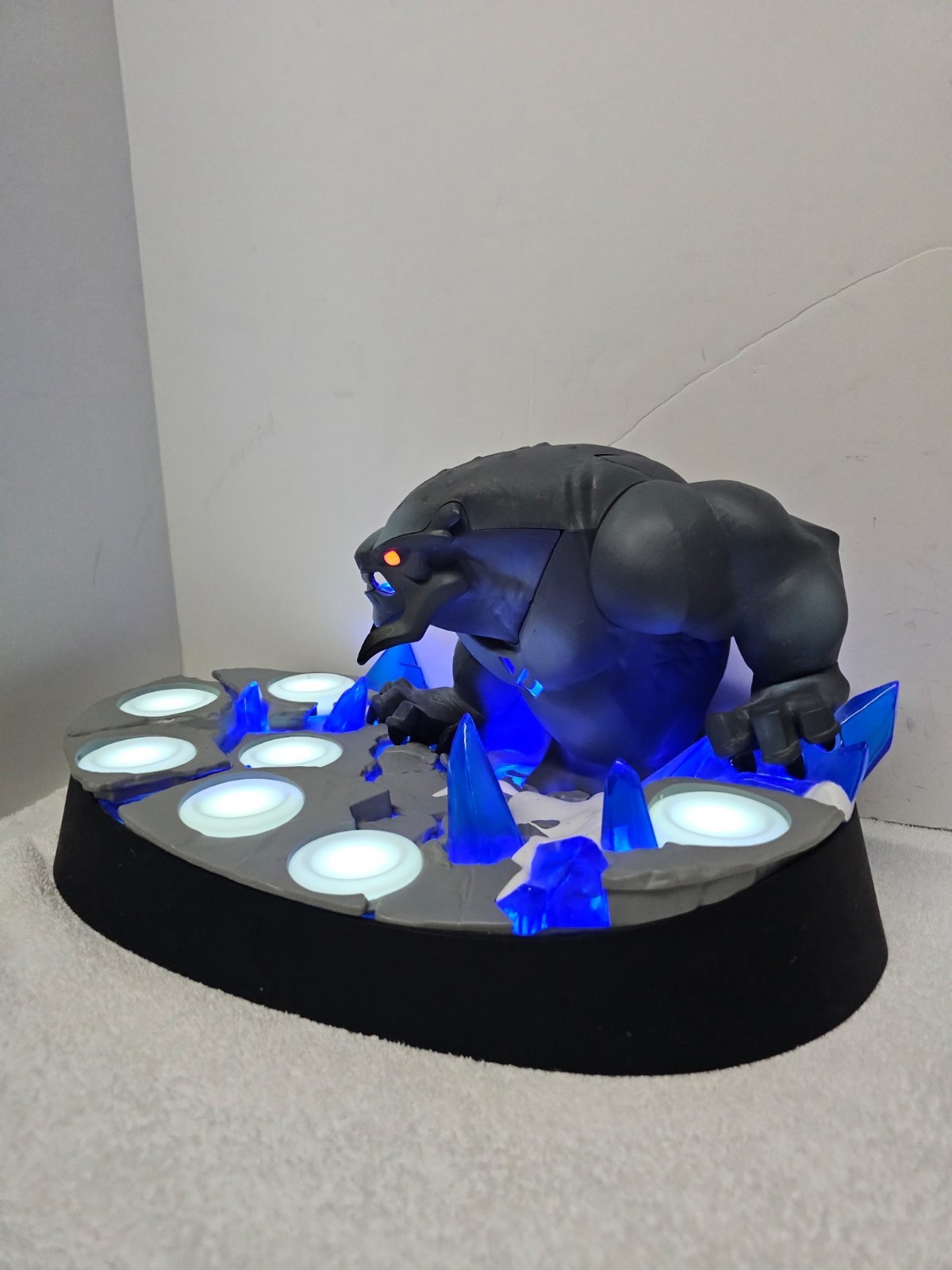 Disney Infinity 2.0 Marvel Collector’s Edition Frost Giant Beast Light Up Base