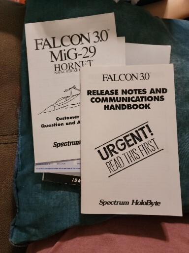 Electronic Battlefield Series: Falcon 3.0 Spectrum HoloByte IBM Flight Manual