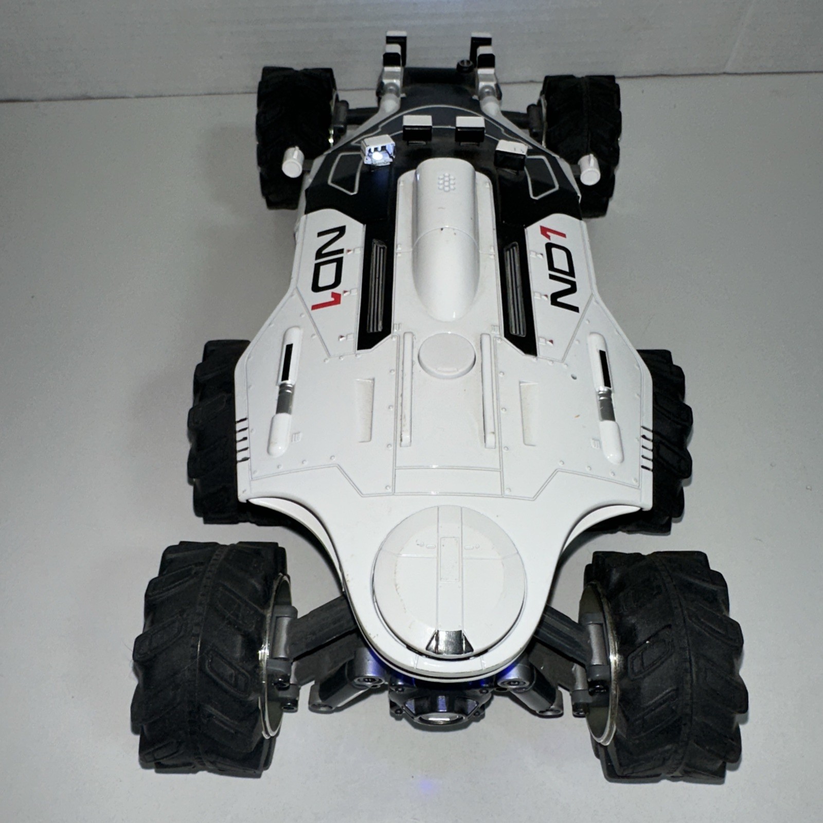 Mass Effect Andromeda Nomad ND1 Collector’s Edition Die Cast Replica Loose