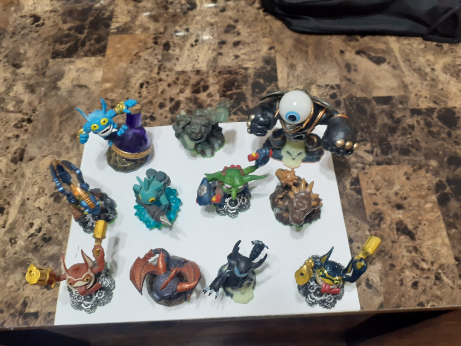 1 MIX LOT OF 11 ACTIVISION SKYLANDERS SUPERCHARGERS CHARACTERS ORIGINAL ITEM