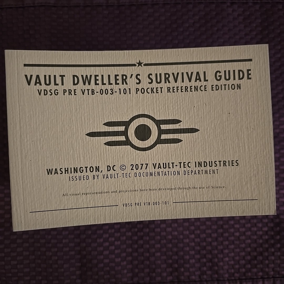 Fallout 3 Vault Dweller’s Survival Guide – Pocket Reference Edition **RARE** PAX