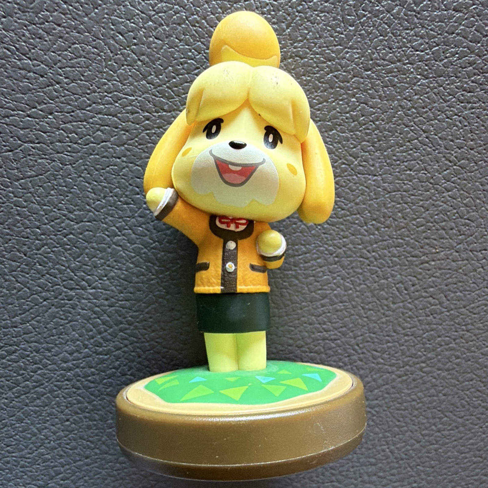 Rare Nintendo Animal Crossing Isabelle Amiibo Collectible Figure