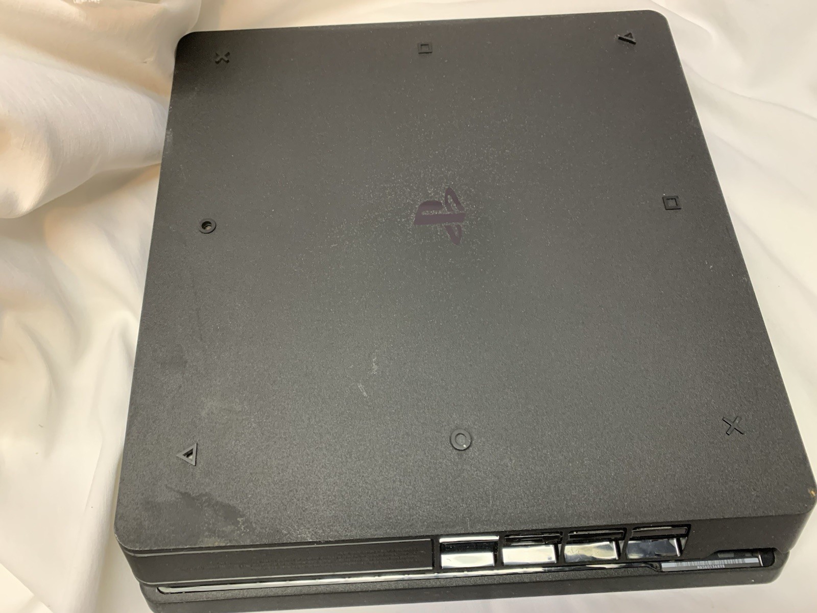 Sony PlayStation 4 Slim 1TB Console CUH-2215B – Disc Drive Issue (READ)