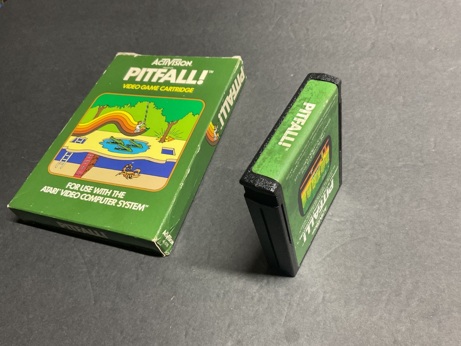 Atari 2600 Pitfall Game Complete in Box Tested CIB