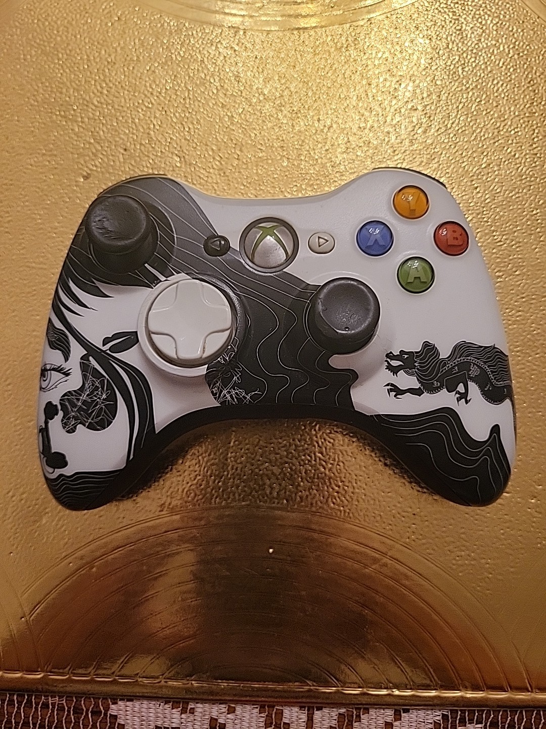 Microsoft Xbox 360 Limited Edition Dragon Age Black And White Controller TESTED