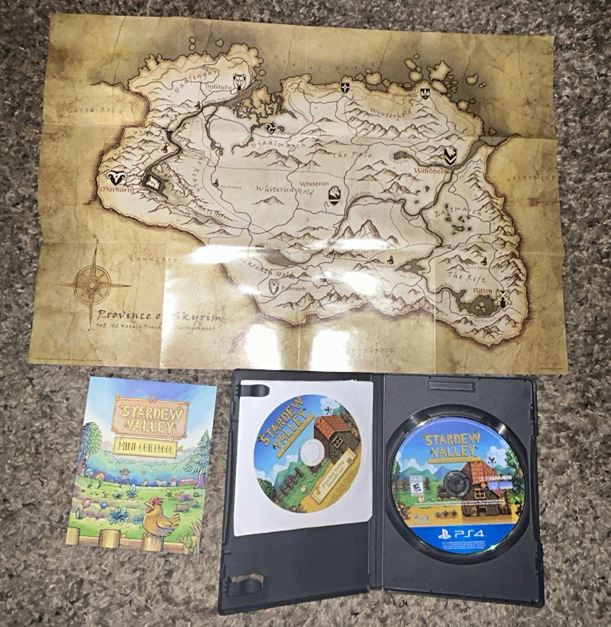 Stardew Valley Collector’s Edition (EVERYTHING INCLUDED BESIDES CASE) FREE SHIP