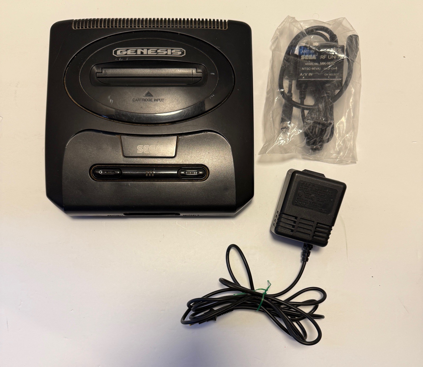 Sega Genesis System Console MK-1631 Video Game System w/ RF Connector