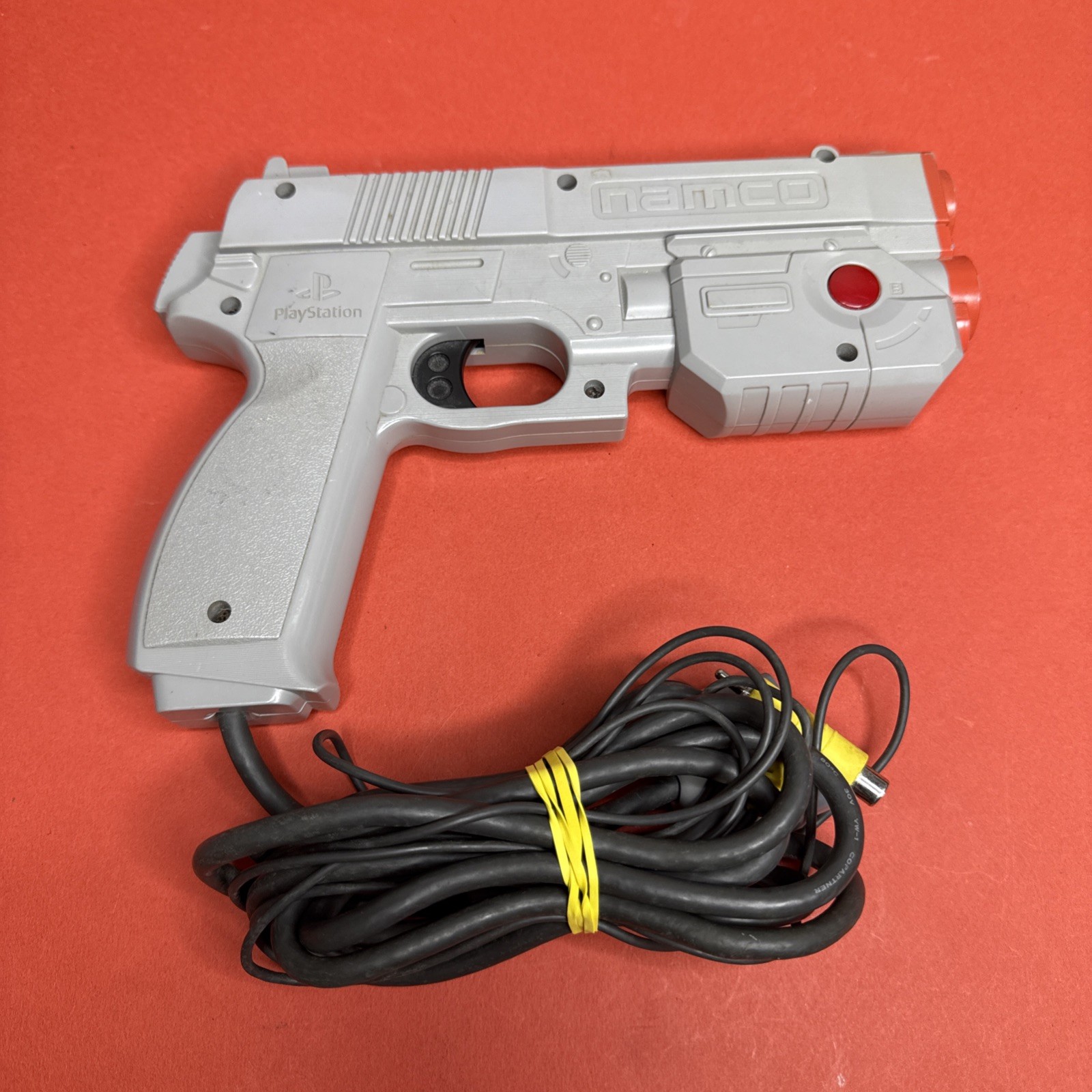 Namco GunCon Light Gun NPC-103 PlayStation PS1 1996 Gray w/ Y-Cable Adapter (B)