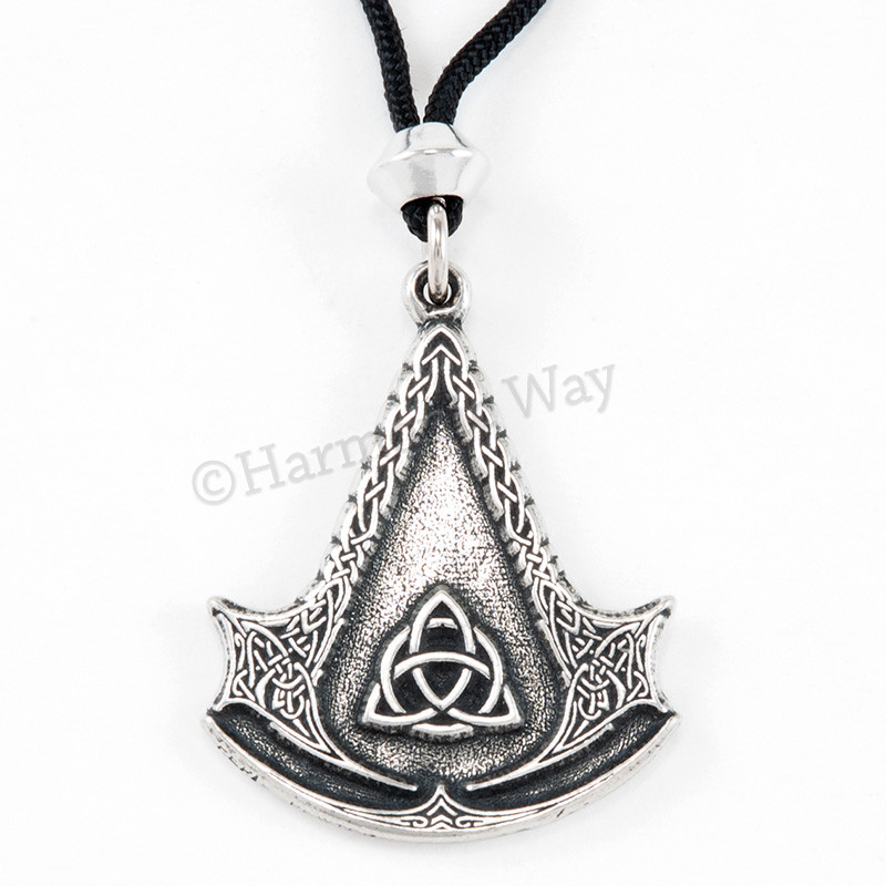 ASSASSIN’S creed Pendant Necklace Insignia Amulet shield Celtic amulet