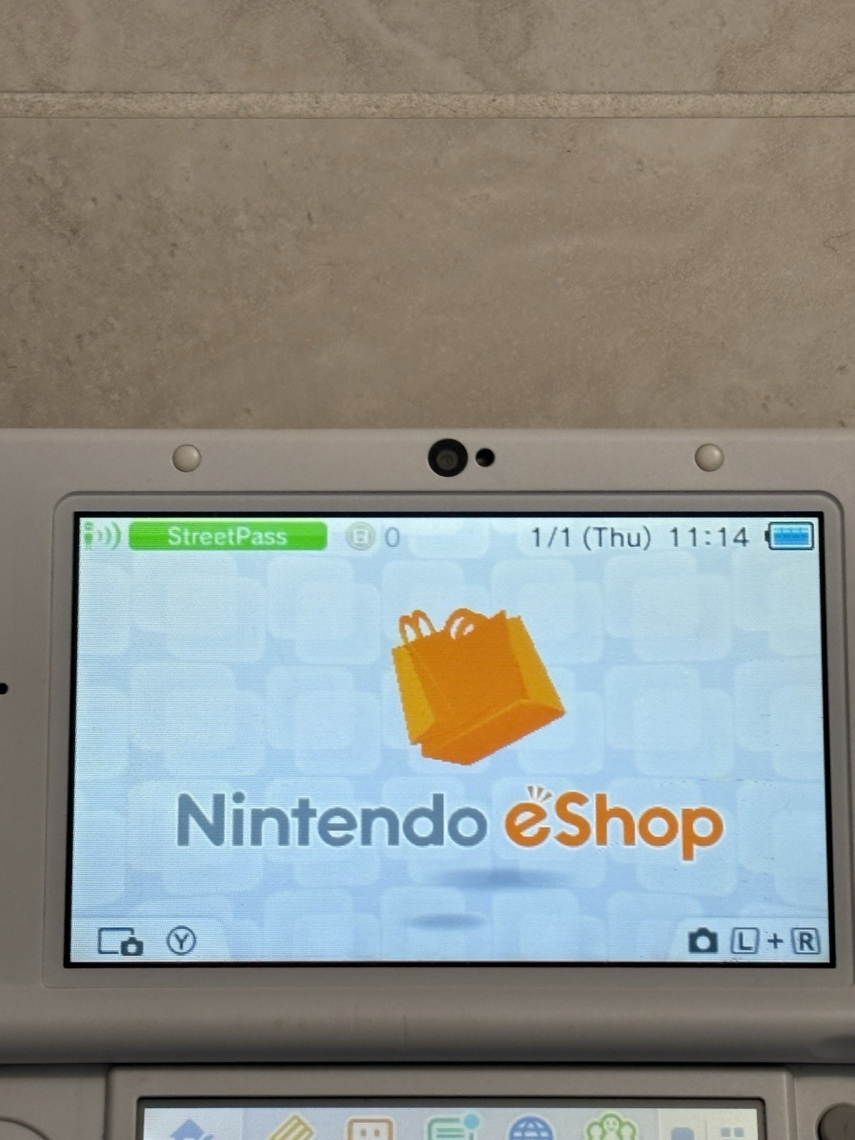 New Nintendo 3DS LL XL Pearl White Region Free USA Seller Top IPS Very Good