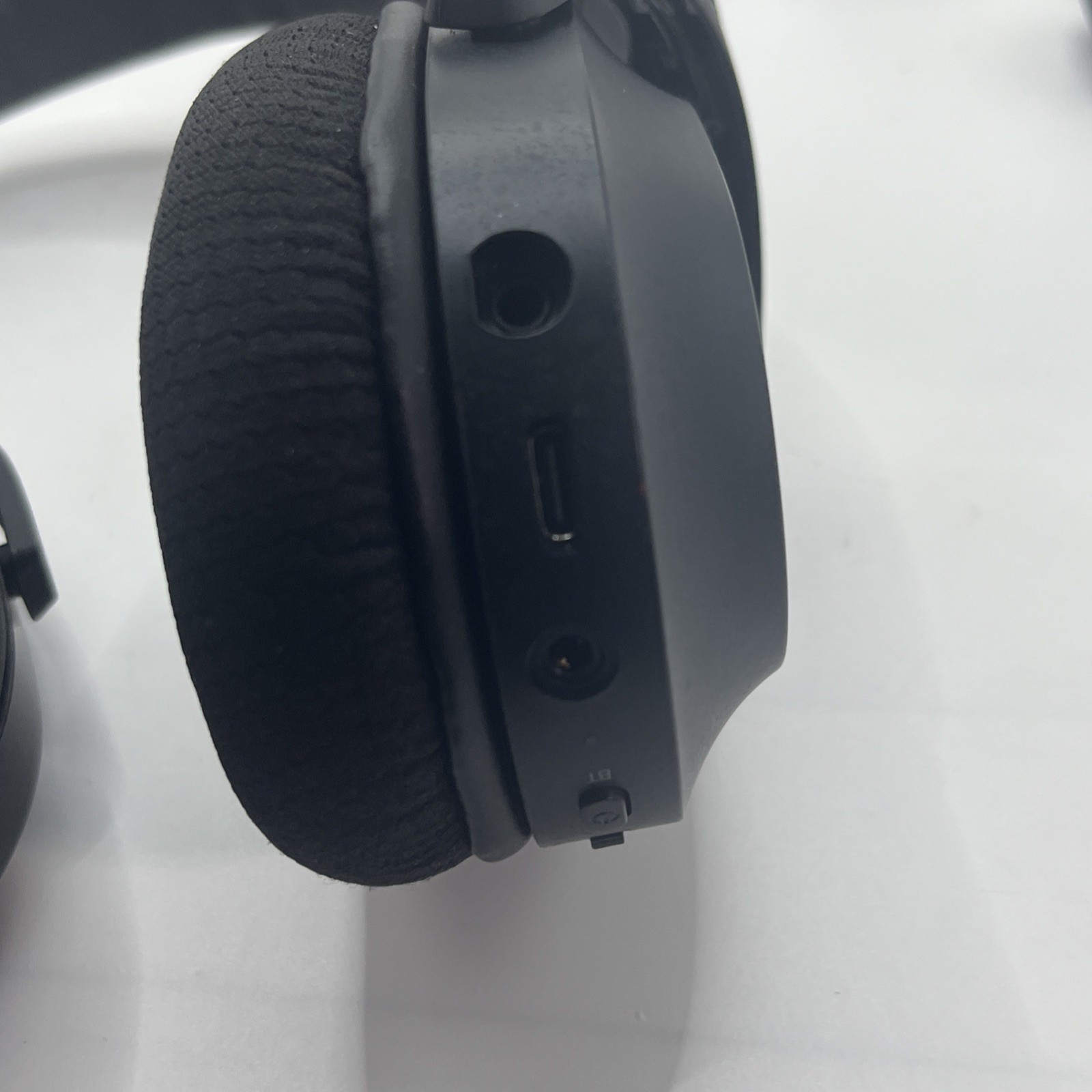 Razer Barracuda X 2022 Wireless Gaming Headset – Black – No Dongle