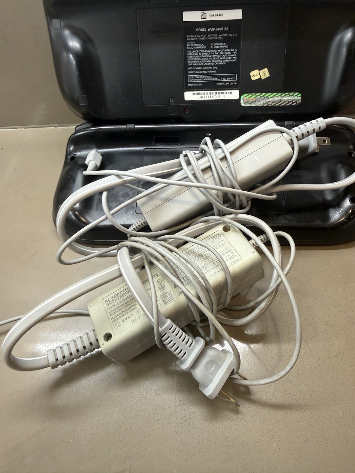 Nintendo Wii U GamePad WUP-010 (USA) Black Tablet Lot Of 2 W/ Chargers
