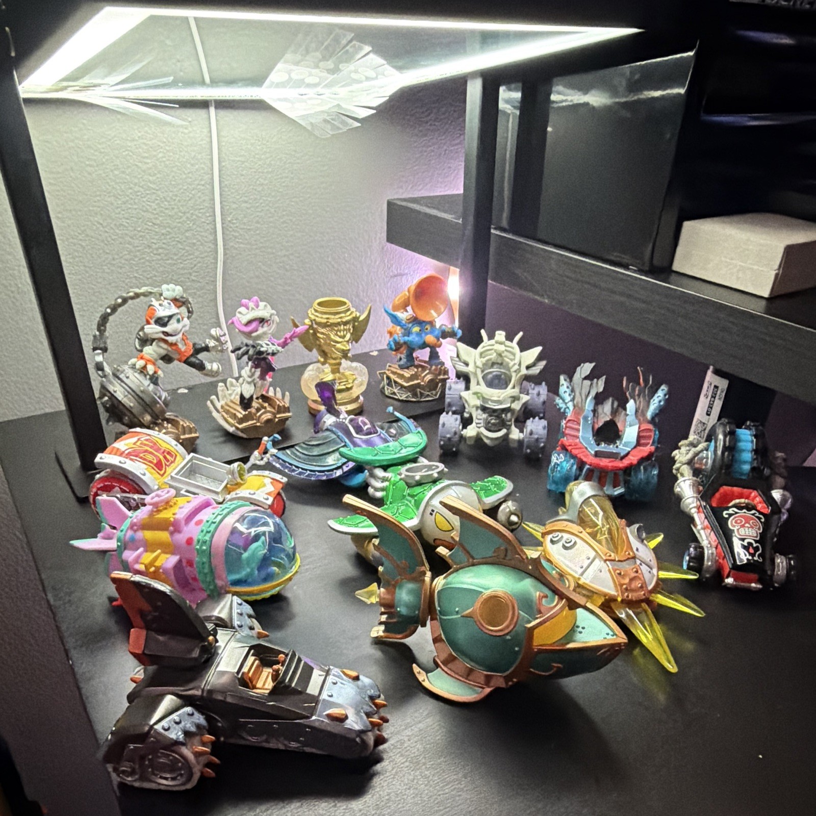 Skylanders Superchargers Vehicle And Figure Lot Of 10 vehicles and 4 figures