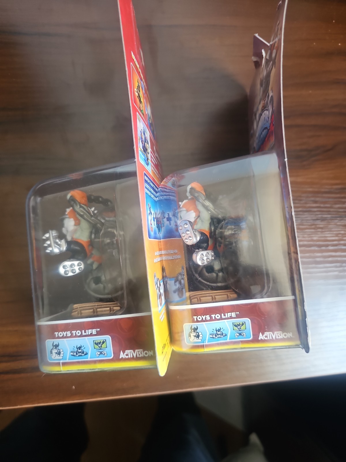 2x Skylanders SuperChargers Smash Hit Figures –1 New & 1 (Damaged Packaging)