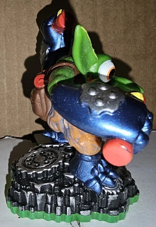 Skylanders Spyros Adventure Tech Element ~Boomer~ Figure 2011