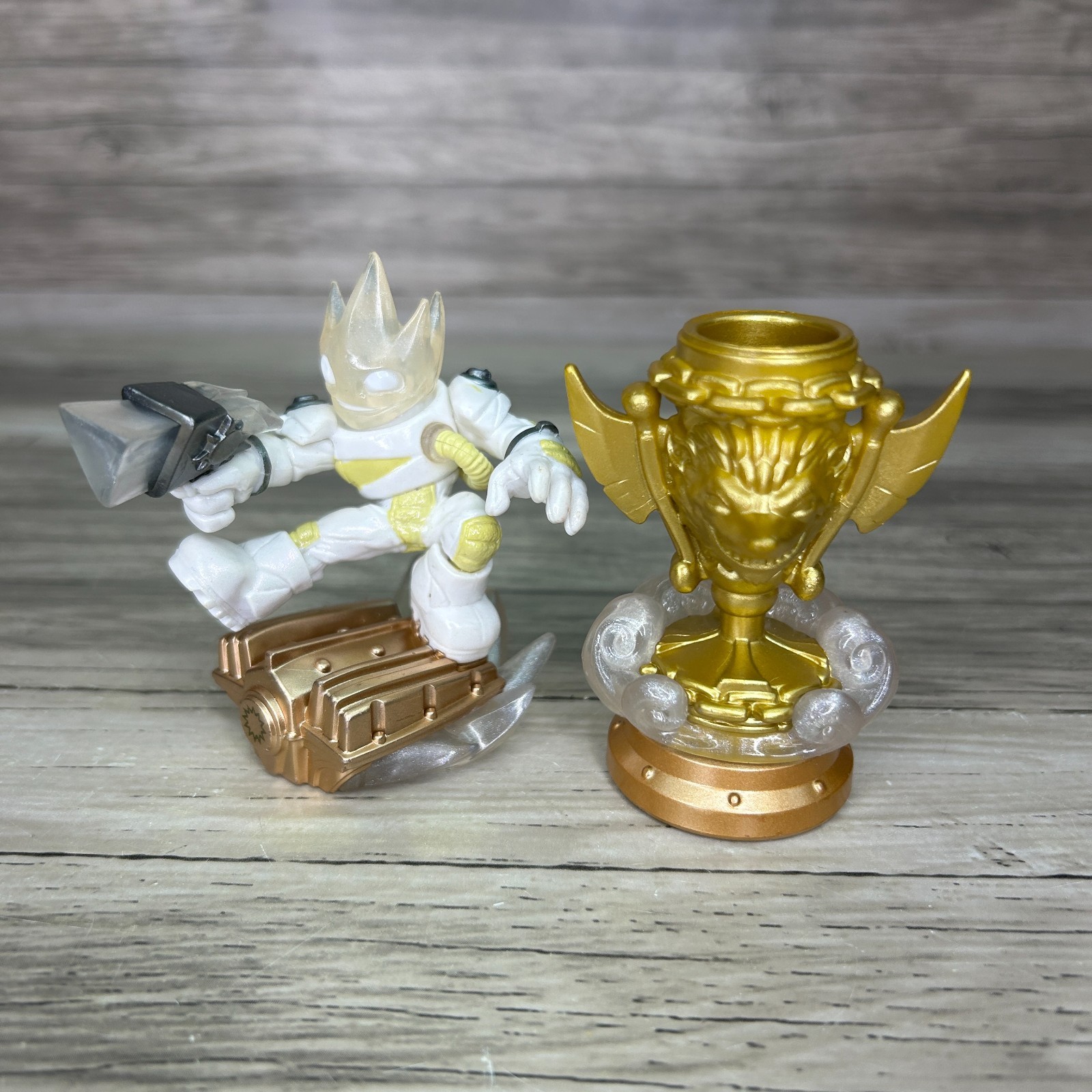 Skylanders SuperChargers Sky Racing Astroblast Trophy
