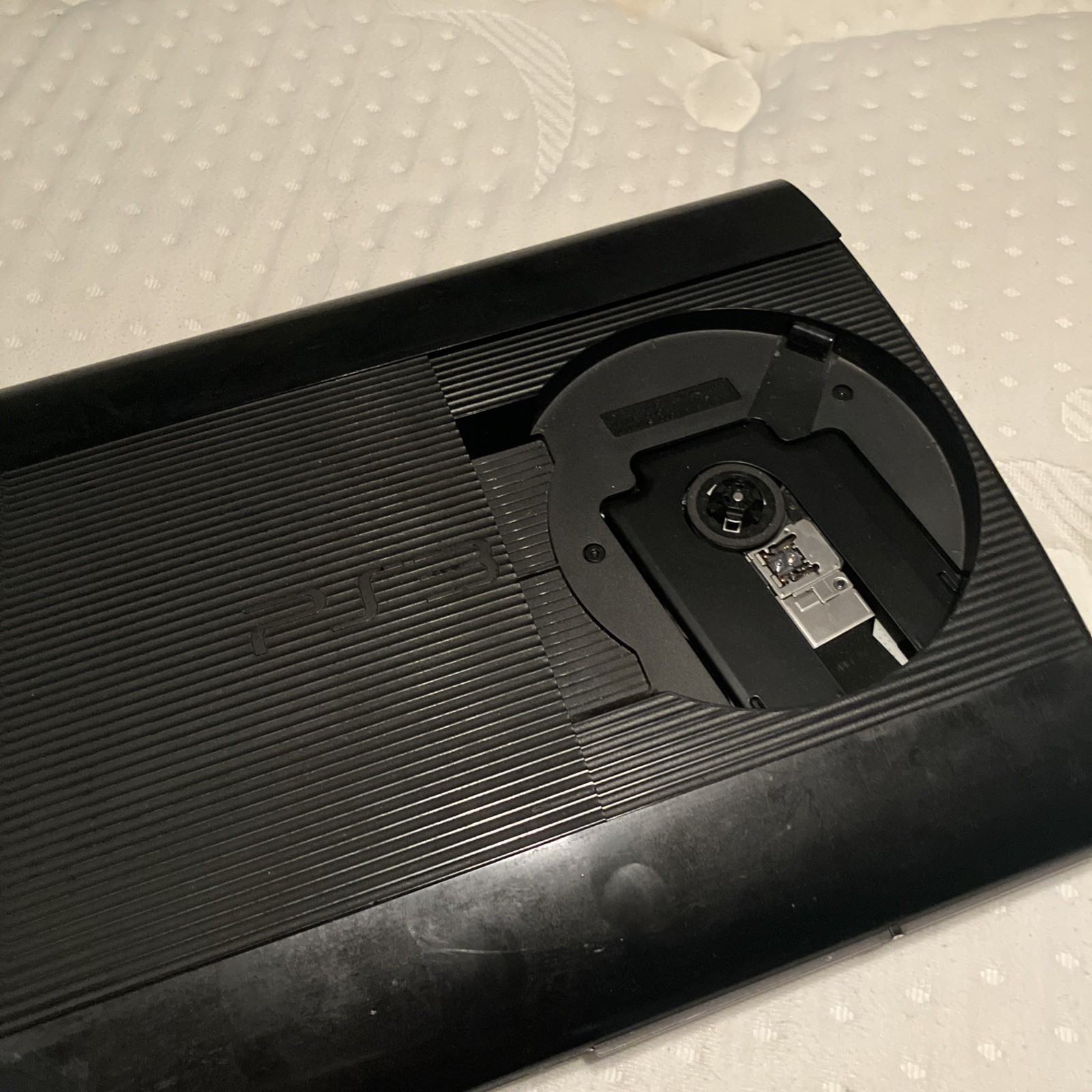 Sony PlayStation 3 PS3 Super Slim CECH-4001B 250GB w/ Controller & Cords