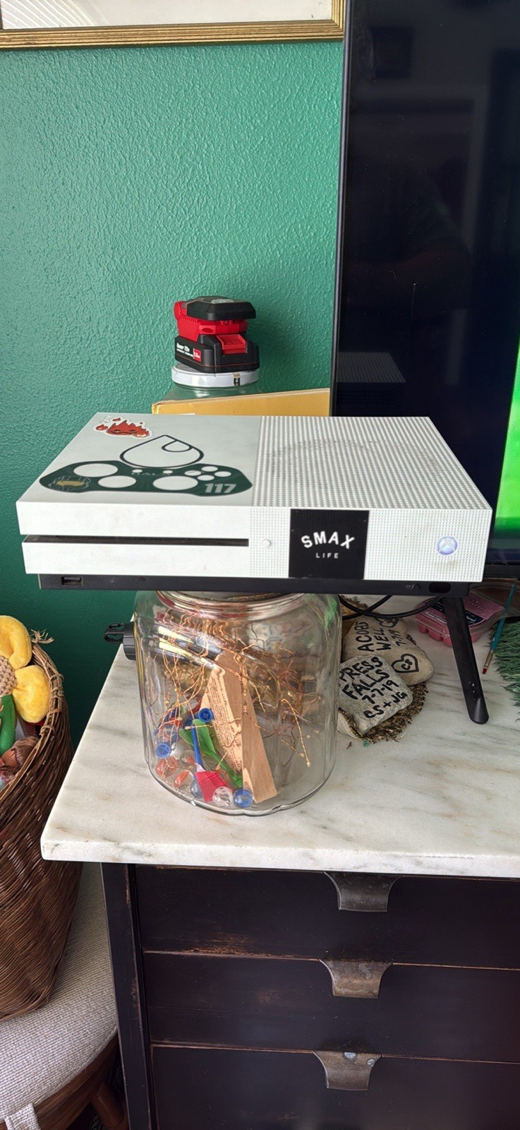 Microsoft Xbox One S 1TB Console 4K UHD Blu-Ray Compatible White/Black