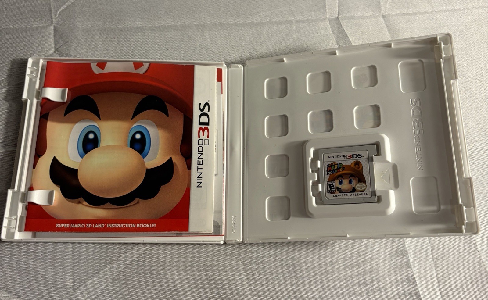 Super Mario 3D Land (Nintendo 3DS, 2011) Complete CIB