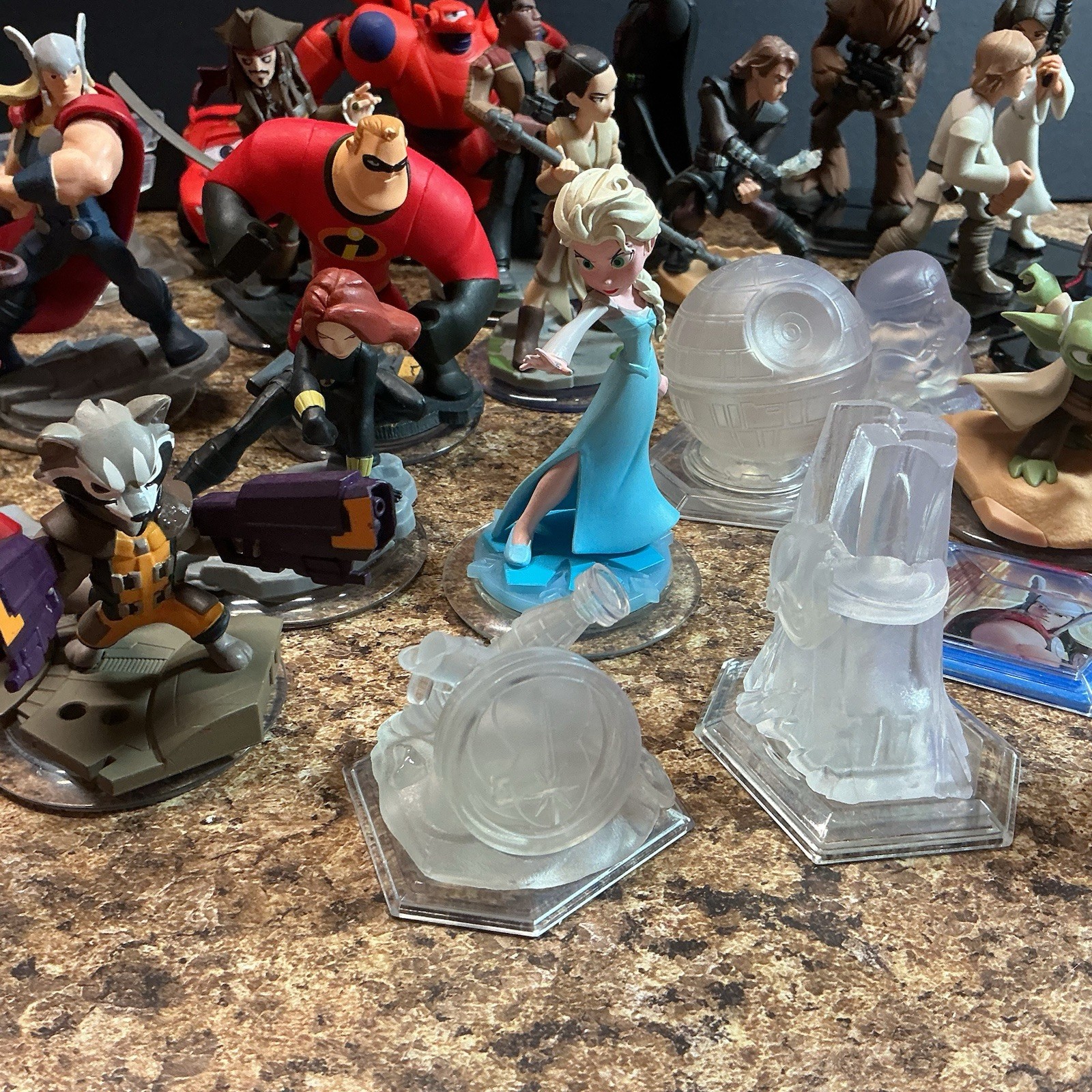 Disney Infinity Figures Pieces Lot Of 35 + Various 2.0 3.0 Star Wars Nemo Mickey