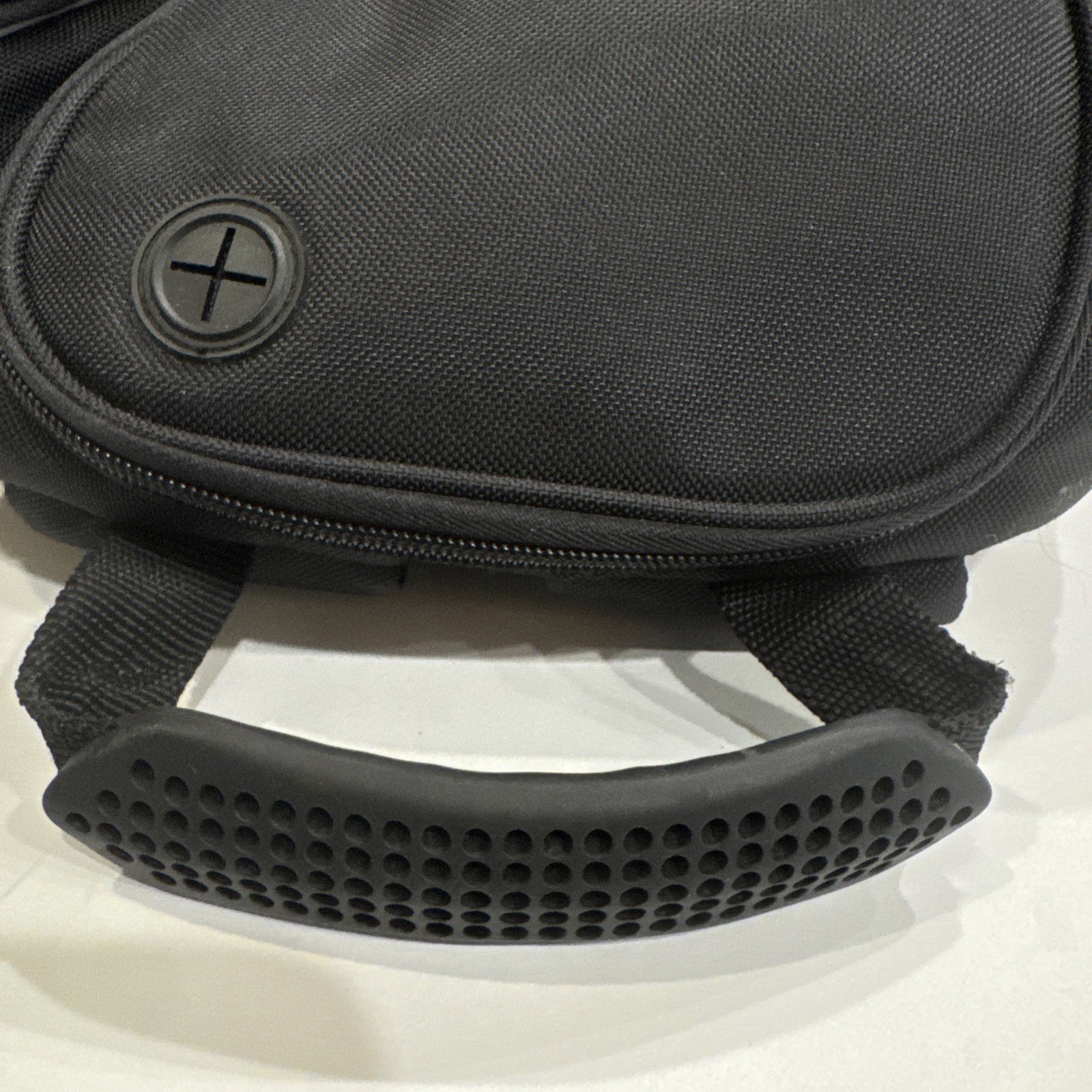 Black Mad Catz Licensed Xbox 360 Padded Backpack Case w/ Partitions Black Nylon