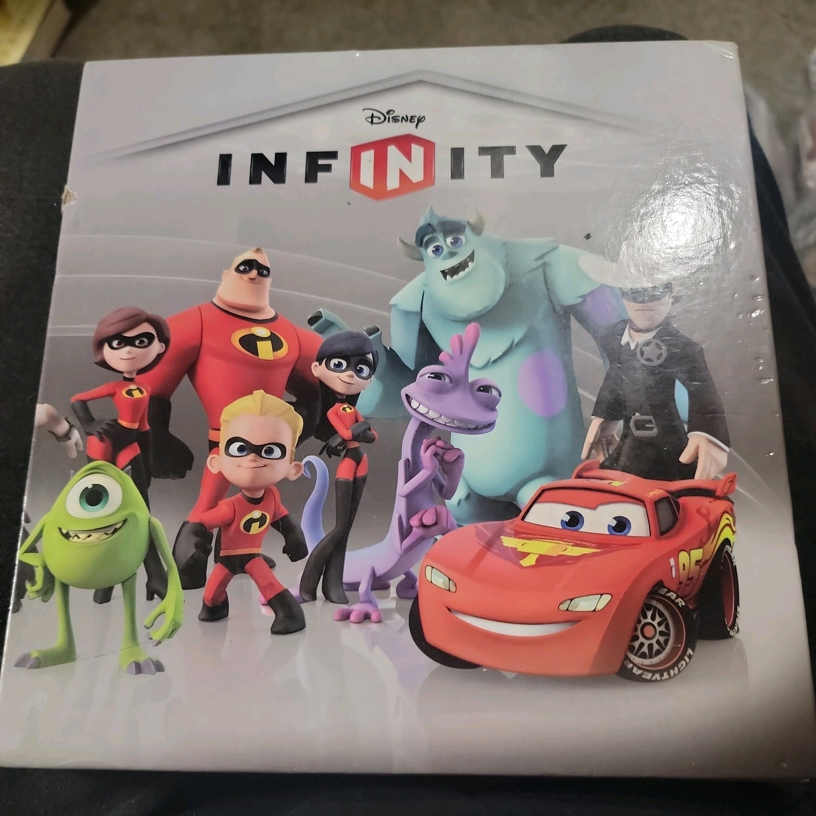 Disney Infinity Series 1 Power Disc Album With 17 Discs