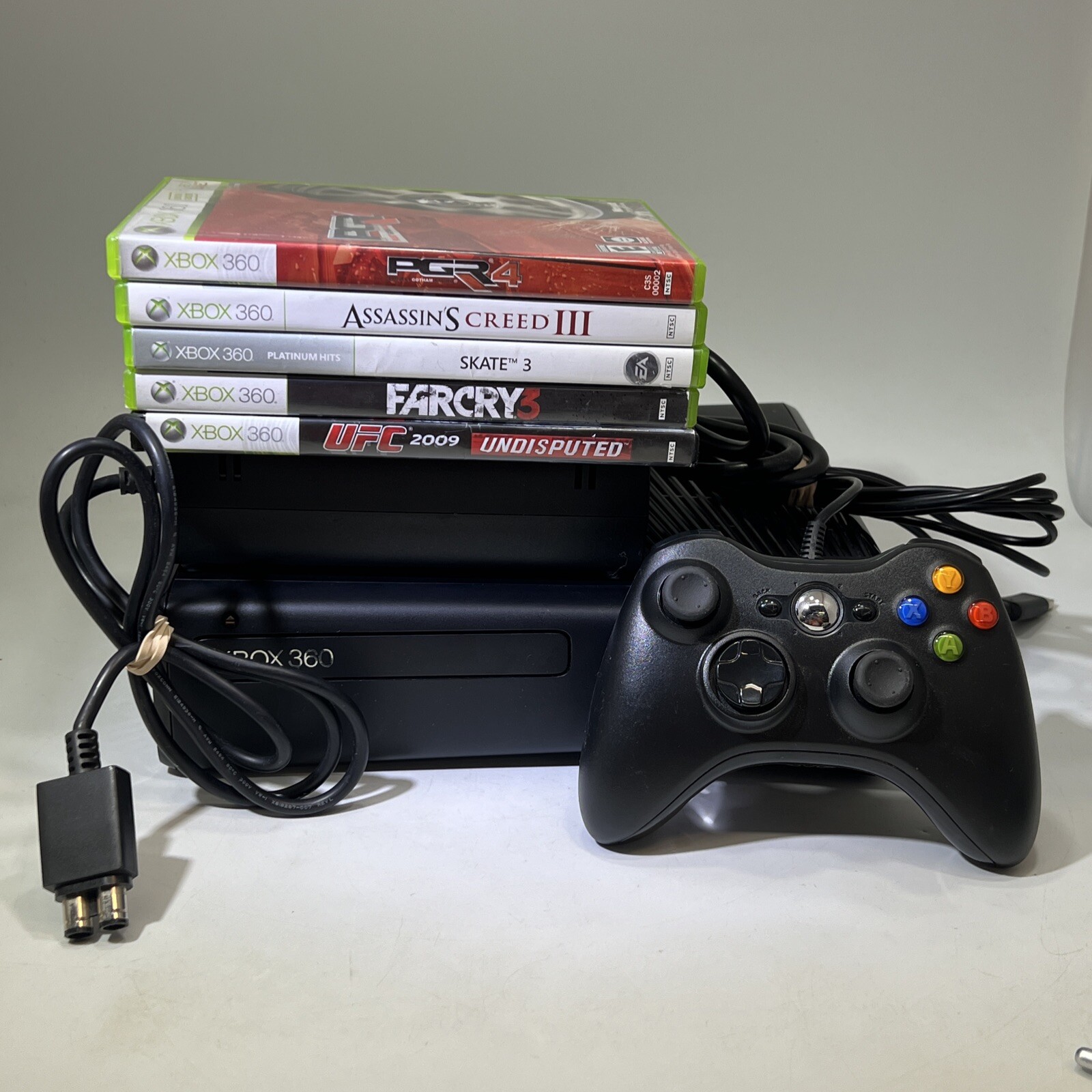 Xbox 360 S Slim 4GB Console Bundle Controller W/ 5 Games – Lot 3