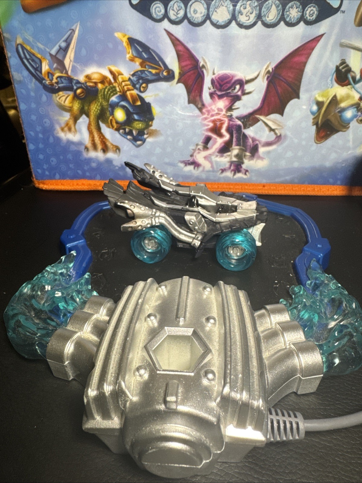 Skylanders Superchargers Dark Spitfire Hot Streak And Kaos Trophy