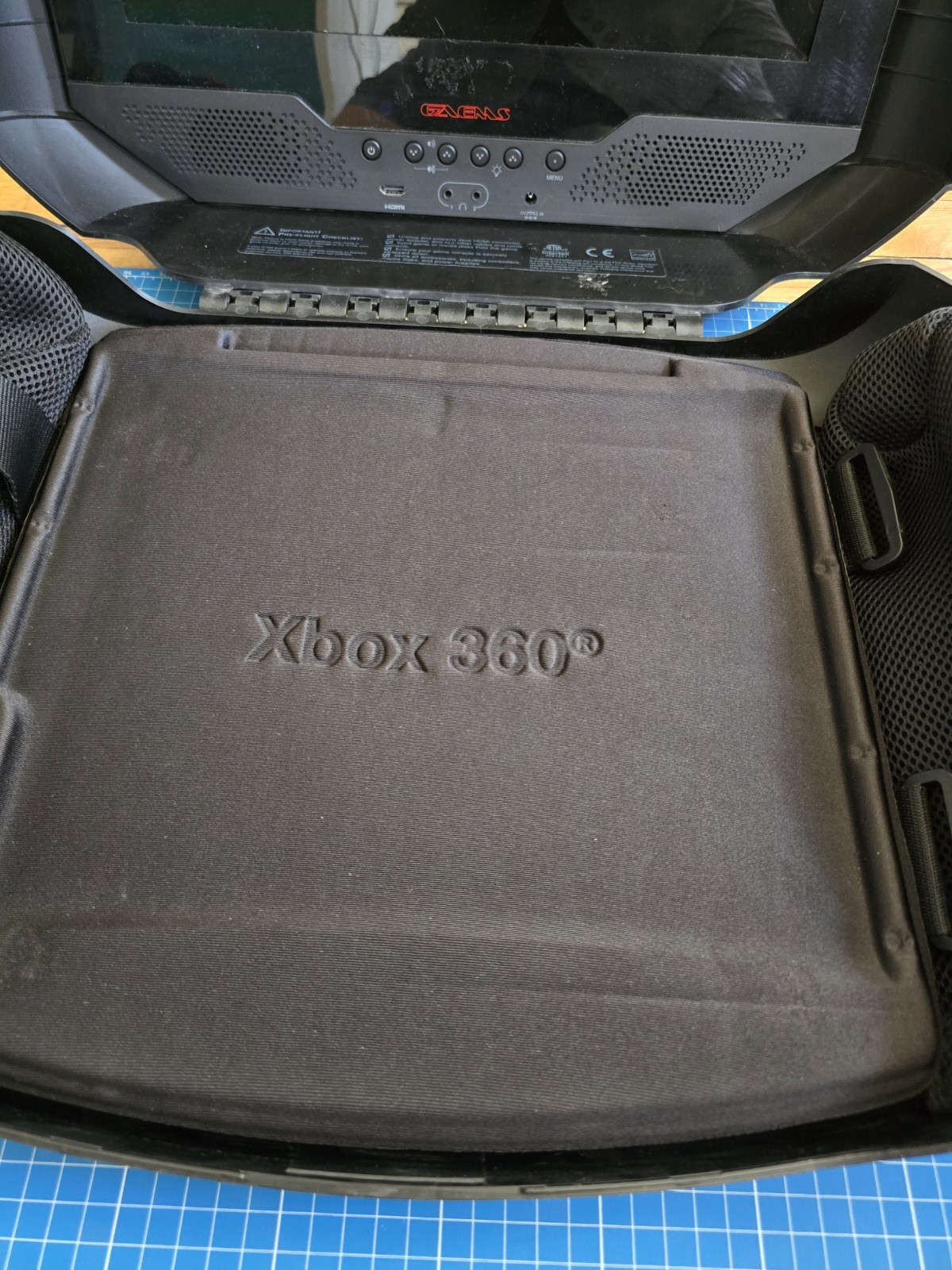 GAEMS G155 PORTABLE GAMING MONITOR TRAVEL CASE- PS3 SLIM & XBOX 360(23199-11)