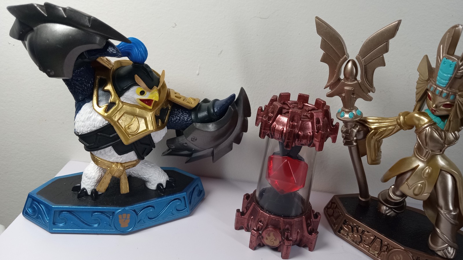 Skylanders Imaginators Lot King Pen, Fire Reactor, & Golden Queen