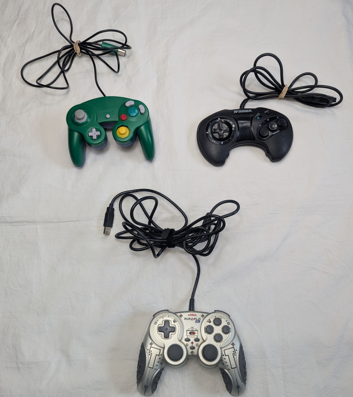 Lot Of Off Brand Game Controller’s -Winner Sega, Nyko For PC, Unbranded GameCube