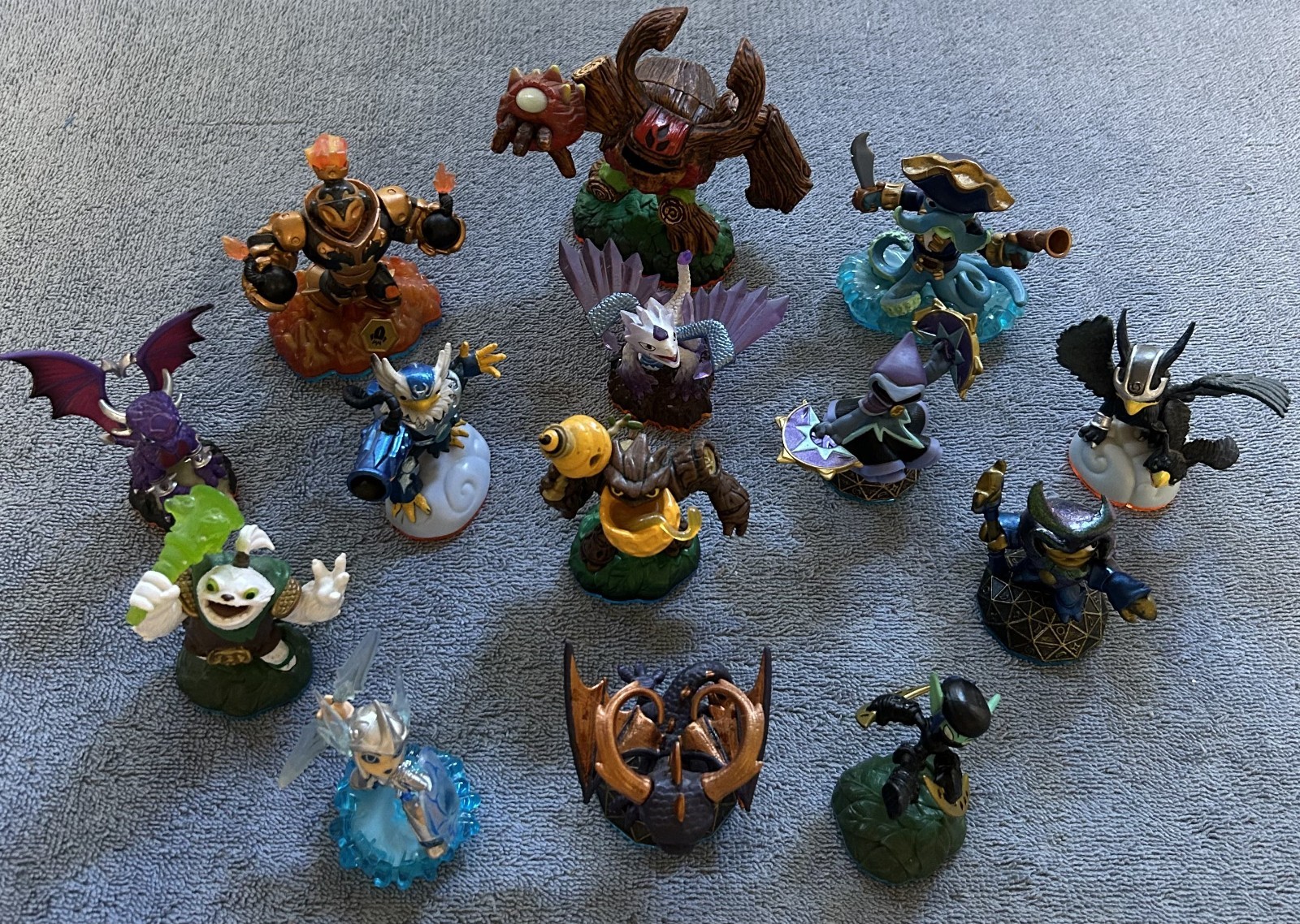 14 Skylanders figures (5 Giants, 9 SWAP Force) – Dune Bug, Bumble Blast – tested