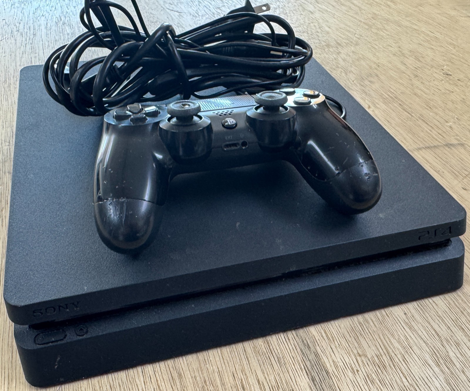Sony PlayStation PS4 Slim CUH-2215B 1TB Game Console- Black – Software 13.0
