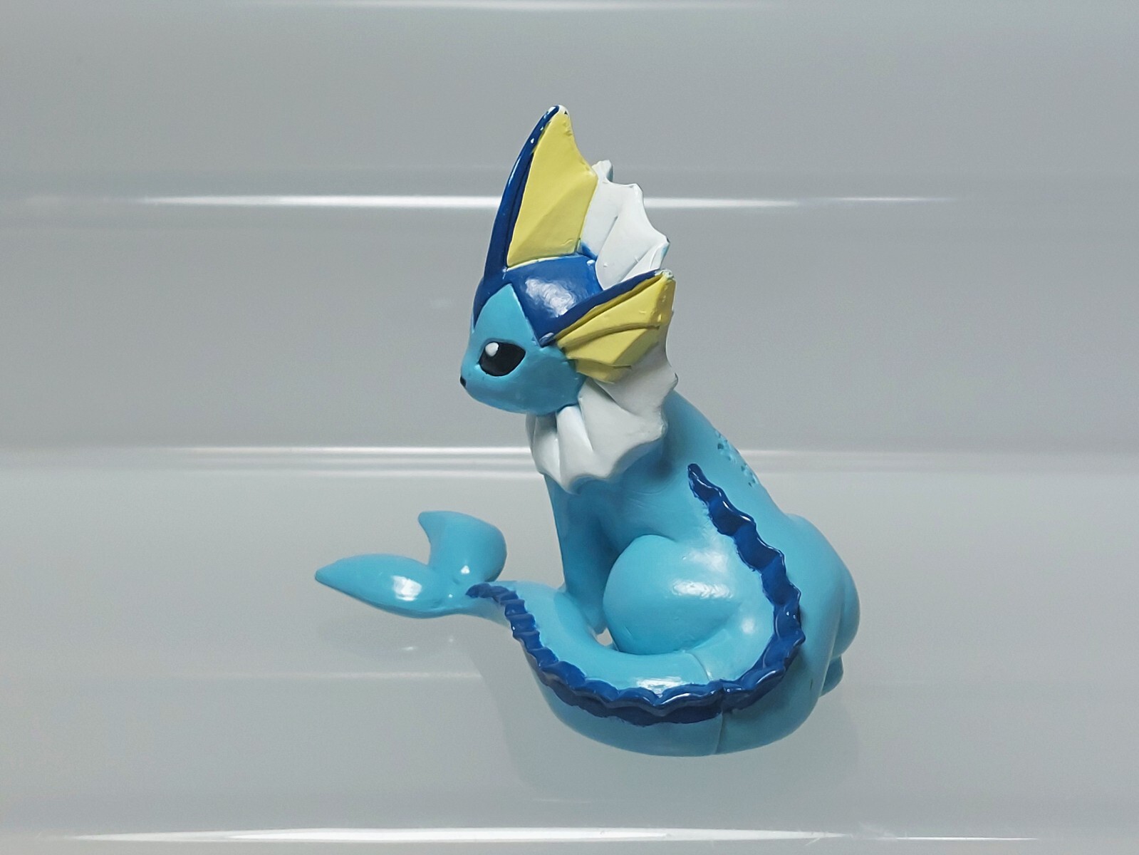 Vaporeon Showers (New Color ver) Pokemon Monster Collection Figure Tomy 1.8in