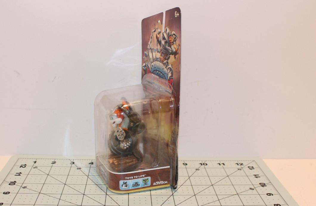 Skylanders SuperChargers Smash Hit Earth Terre New on Card 2015