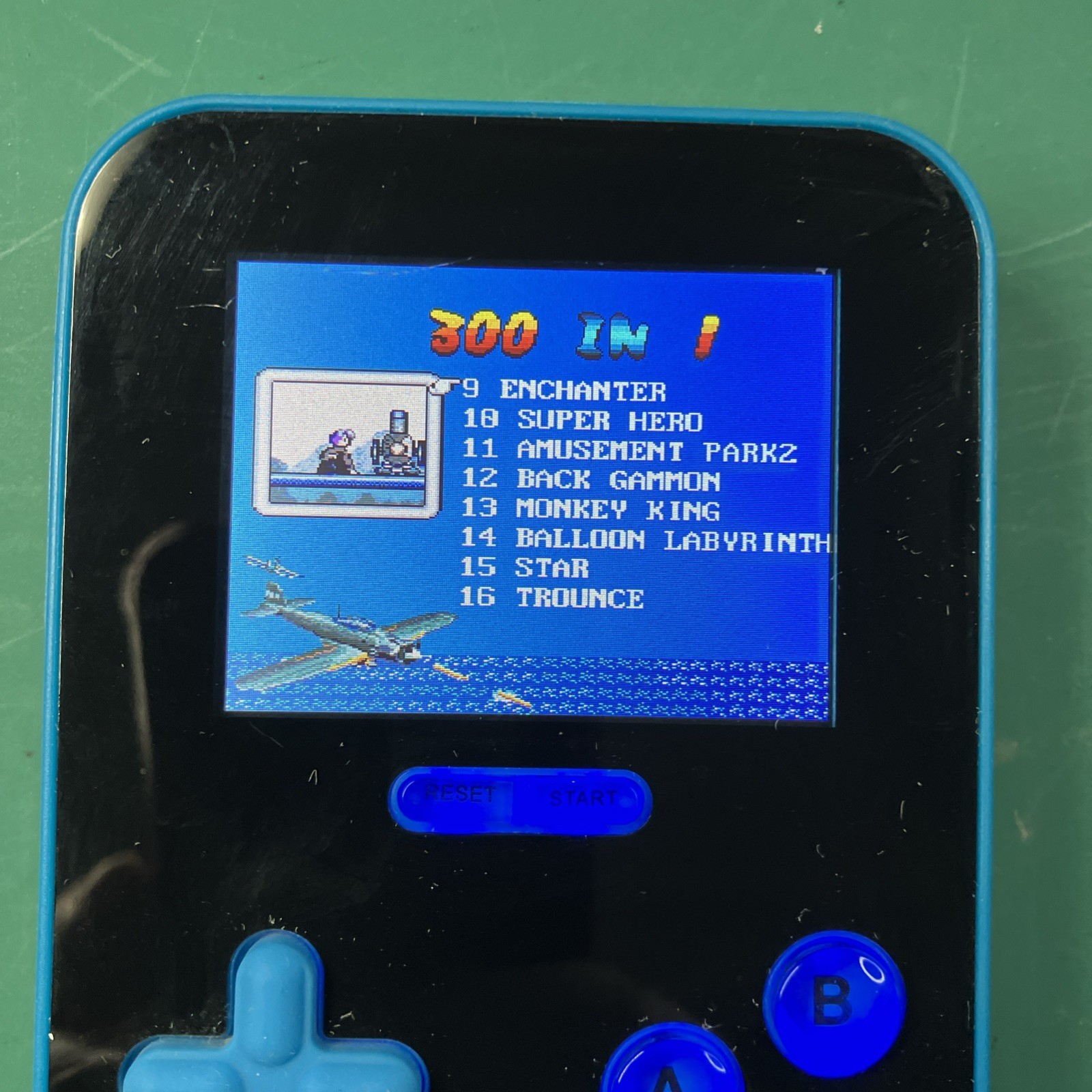 My Arcade Go Gamer Retro Portable Gaming System. Handheld. 300 Games. VERY GOOD.