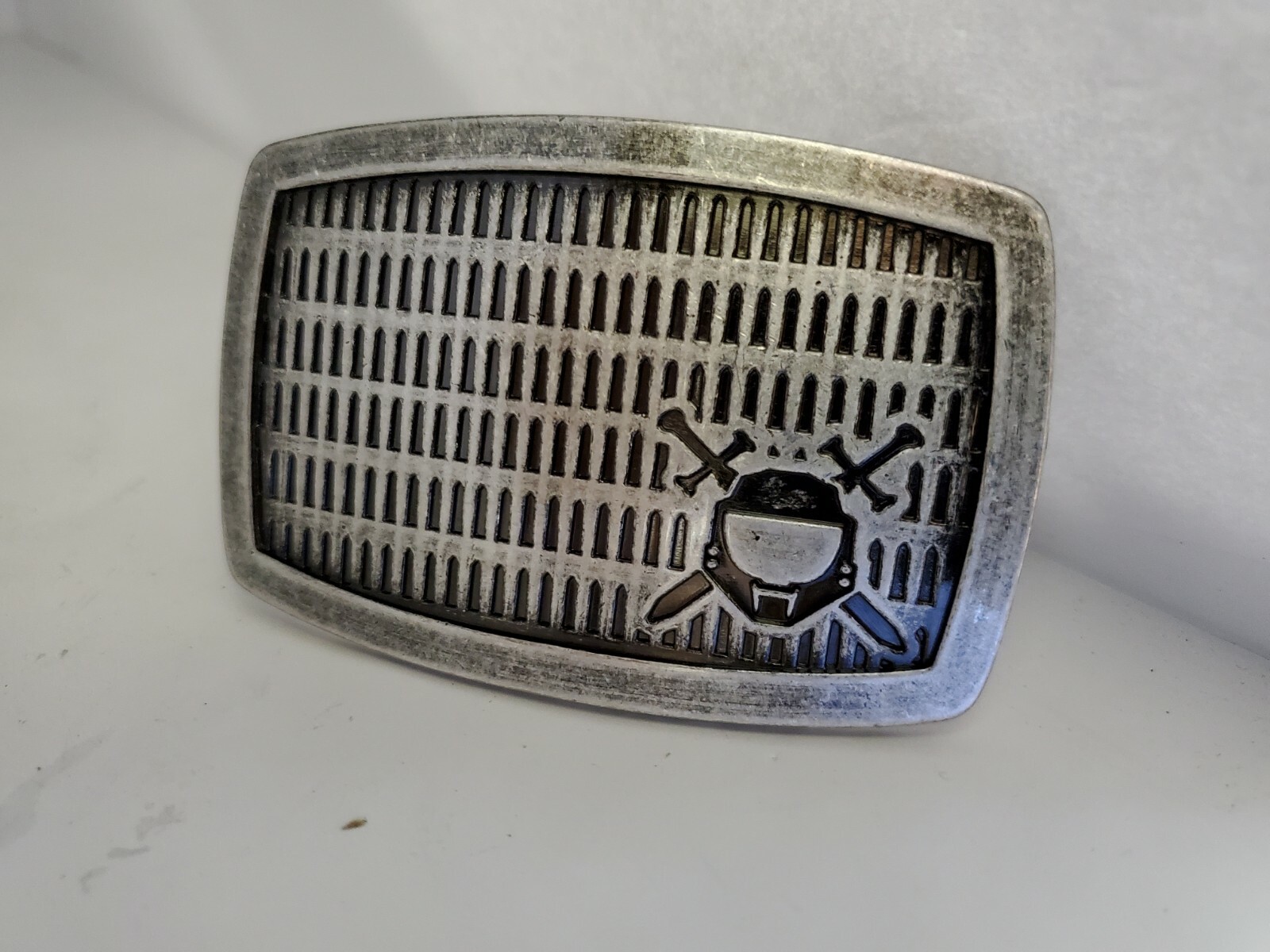 NEW OFFICIAL HALO 3 ODST 2 SWORDS IN A SHIELD HEAVY DUTY METAL BELT BUCKLE #16M