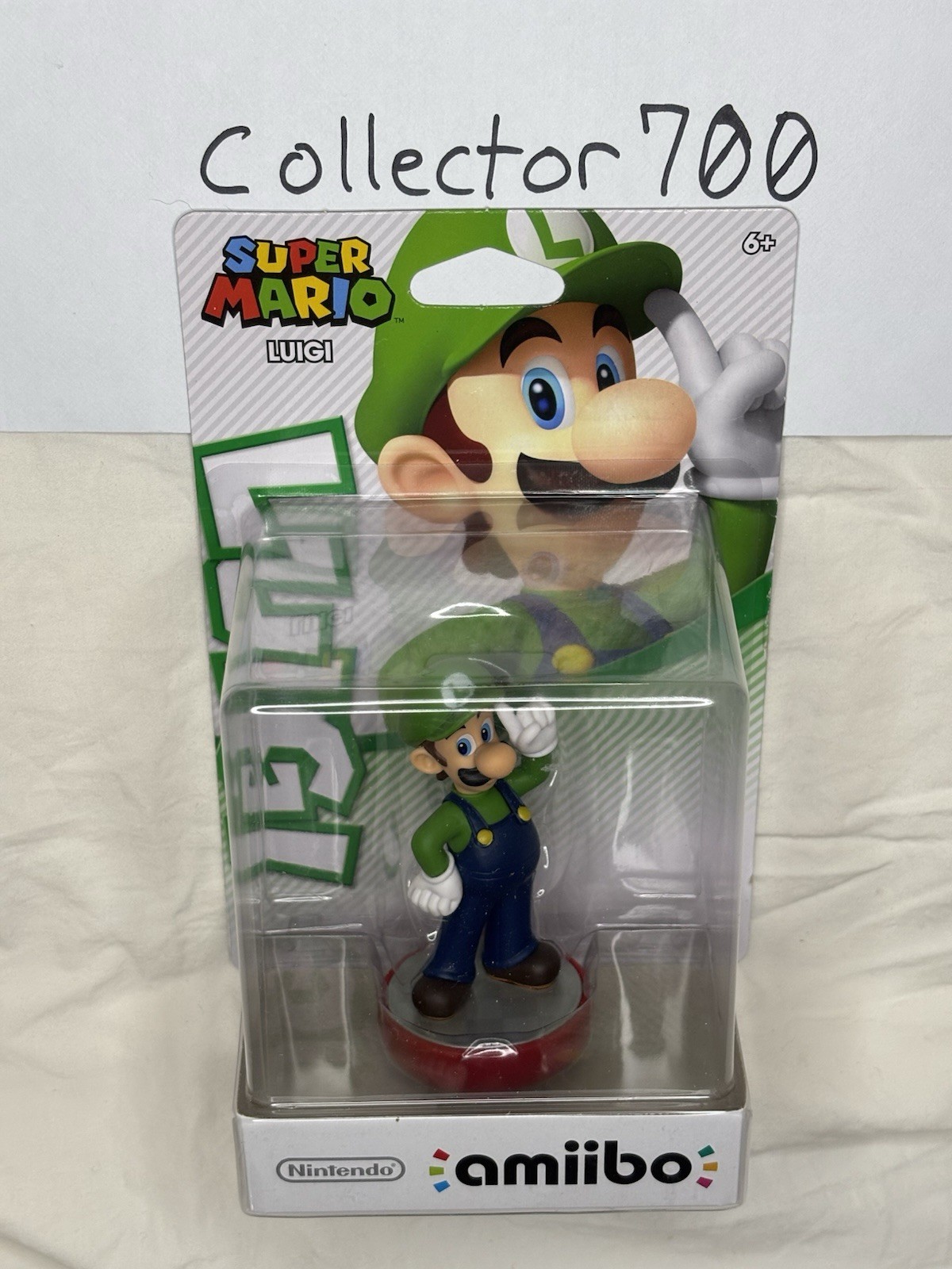 Luigi Amiibo Super Mario Series Nintendo Brand New & Factory Sealed