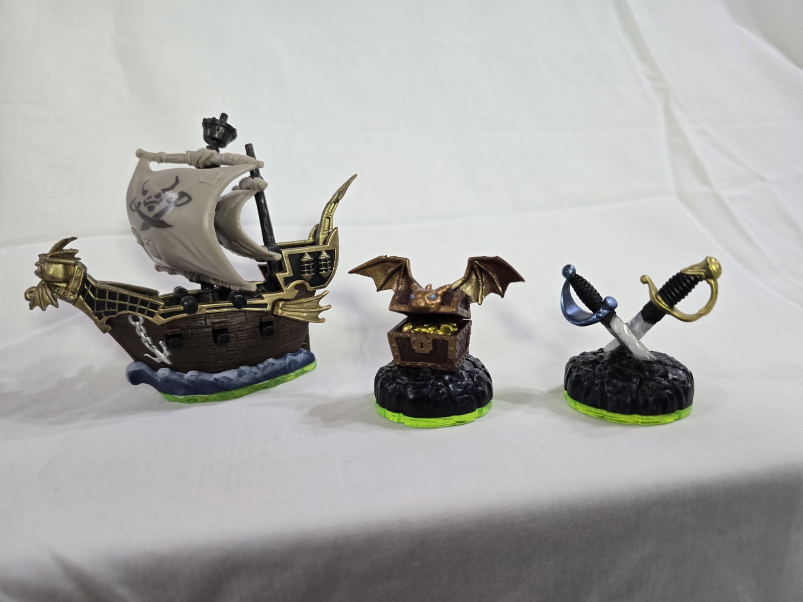 Skylanders Spyros Adventure Giants Lot 17pc Pirate Seas Spyro Trigger Happy Lot