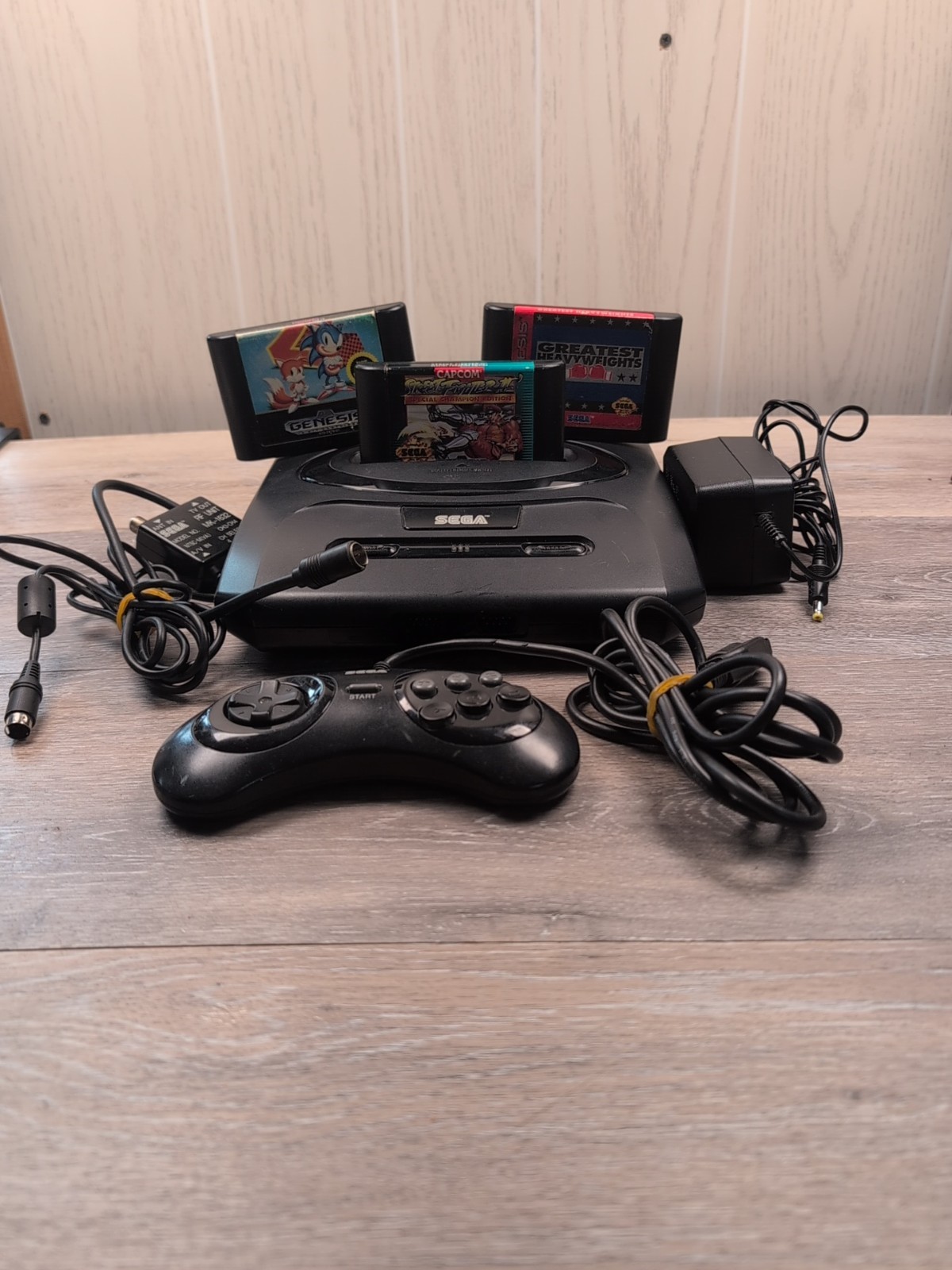 Sega Genesis Console MK-1631 Bundle 1 Controller Power/AV Cord And 3 Games Works