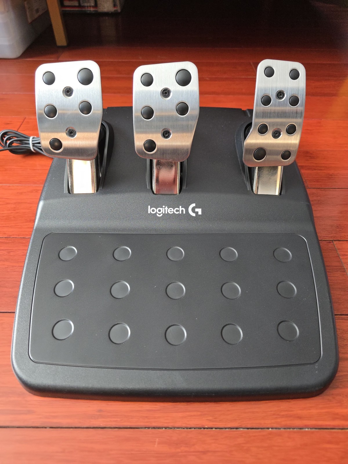 Logitech G29 Driving Force Racing Wheel & Pedal Set – Black (941-000110)
