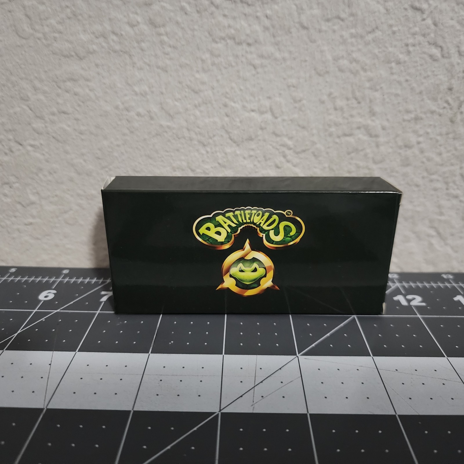 Battletoads Gold Belt Buckle – June 2017 Loot Crate Gaming Exclusive NES
