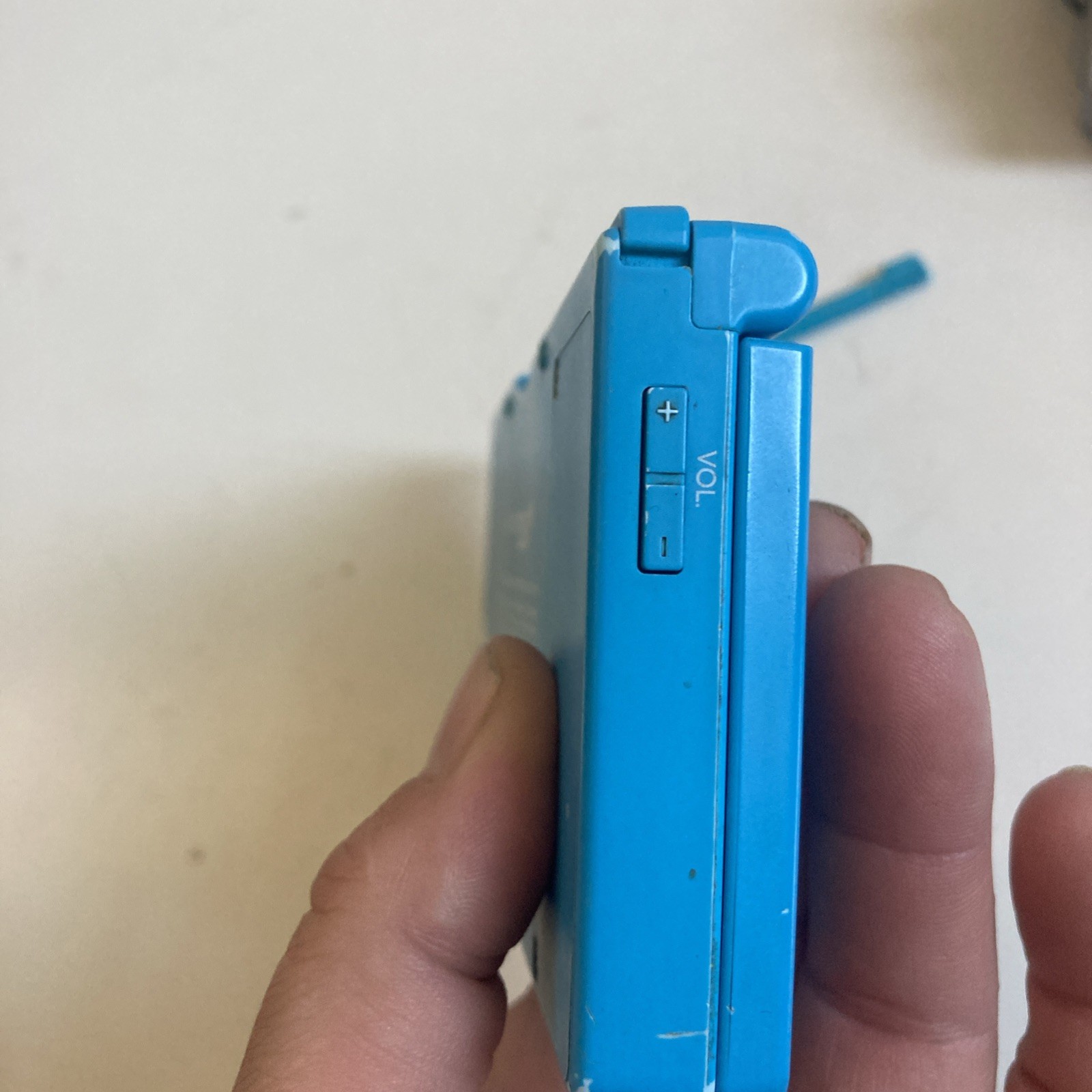 Nintendo DSi Light Blue Handheld Console Game System Tested Working With Charger