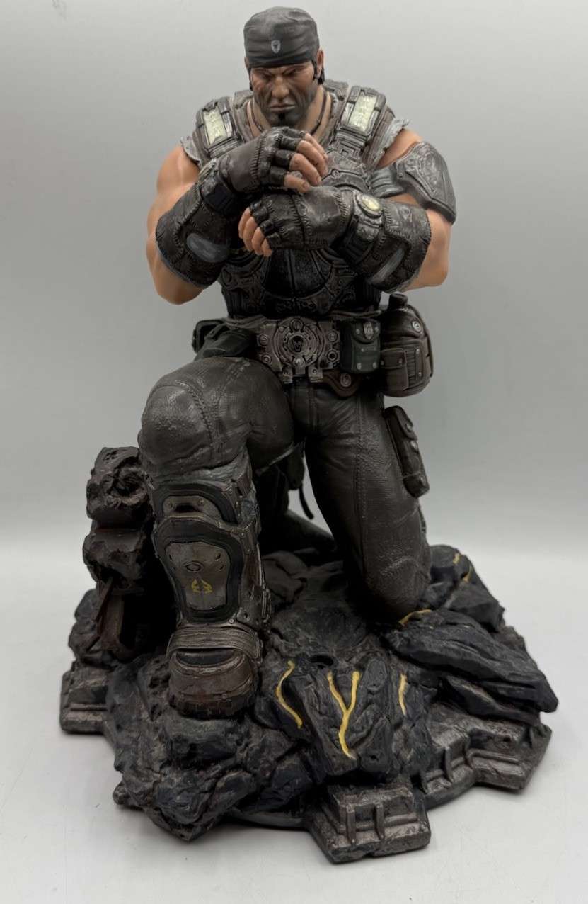 Gears Of War 3 Limited Edition-Marcus Fenix Figure Statue Epic Games