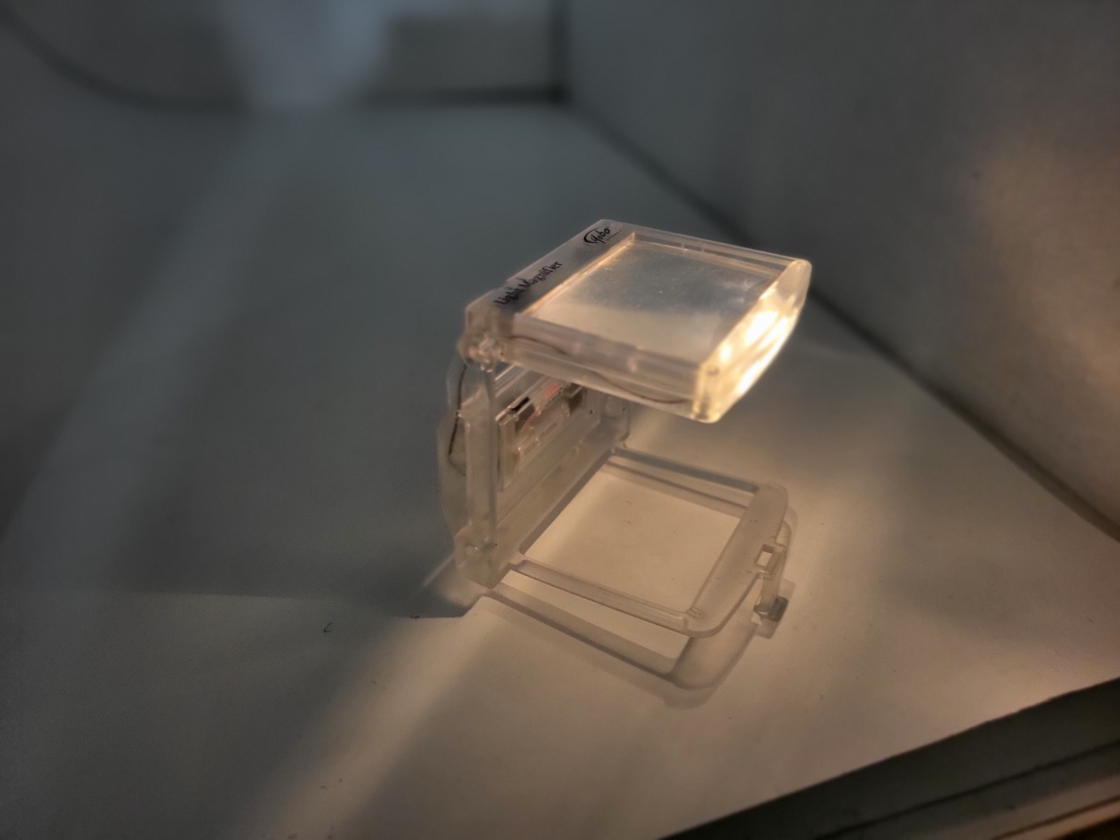 NEW Clear Purple LIGHT & MAGNIFIER for the Nintendo GameBoy Advance Console