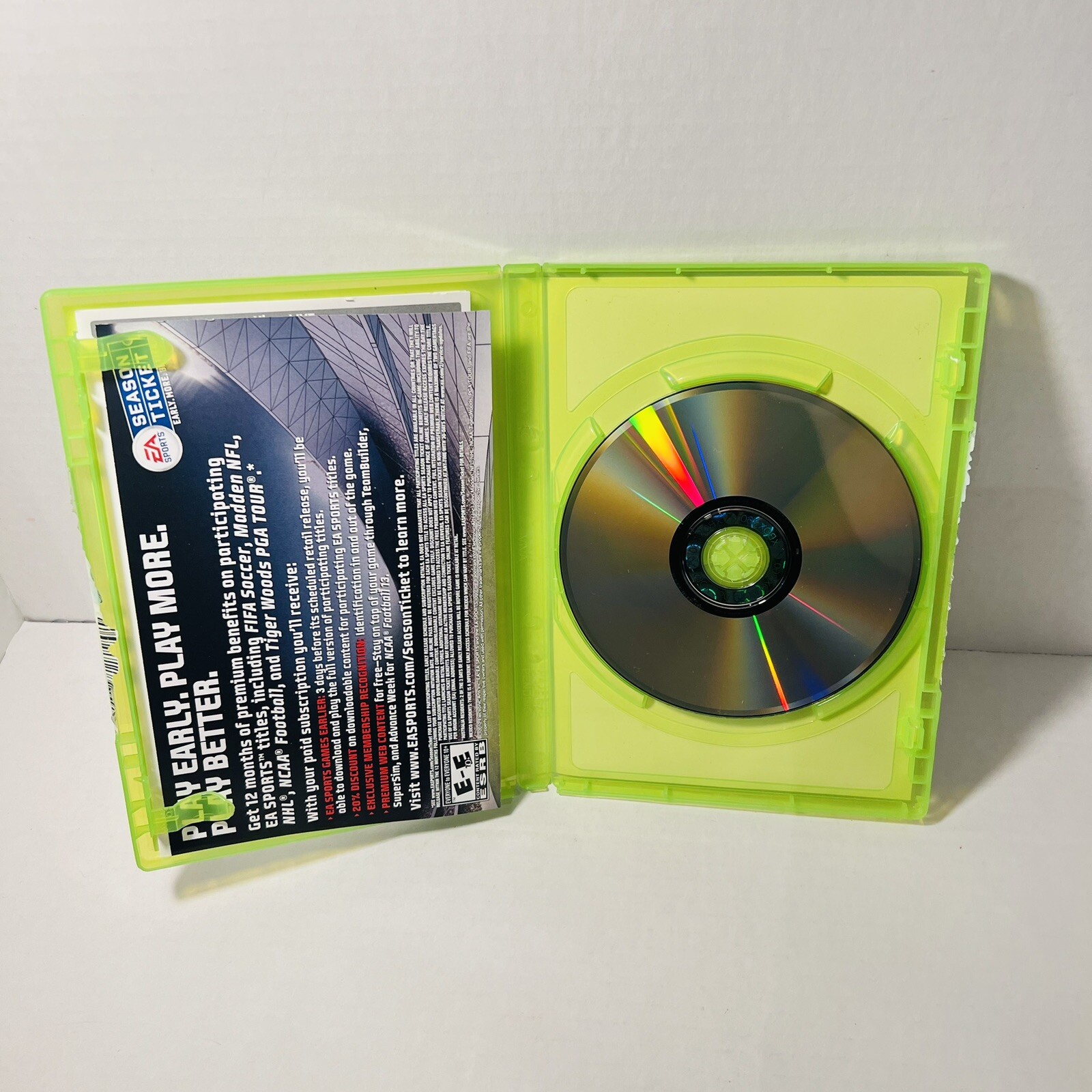 NCAA Football 13 Xbox 360 CIB VERY VERY CLEAN DISC 9.5/10 CASE 9/10 CONDITION!!!