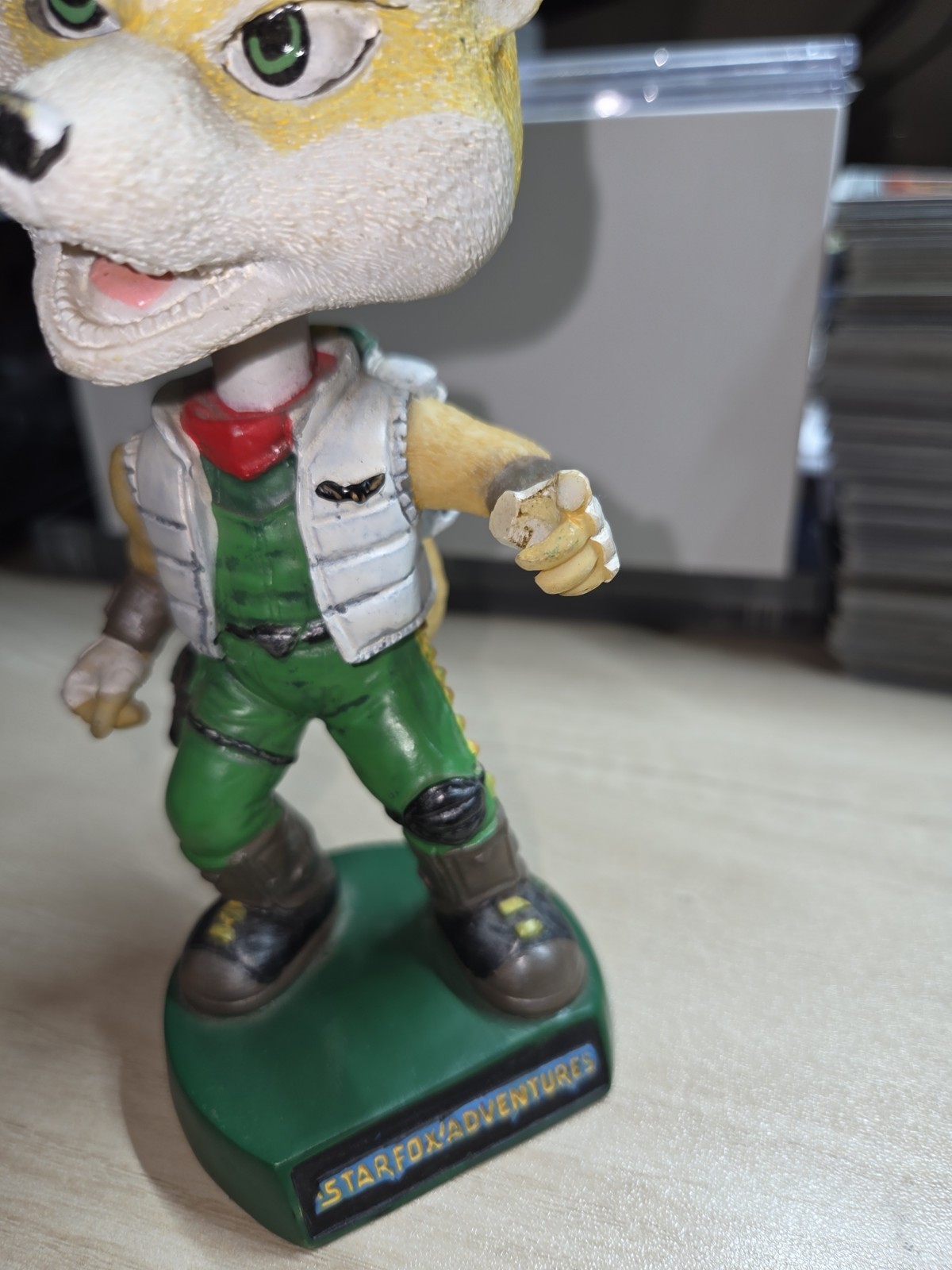 2002 Nintendo STARFOX Adventures Bobblehead Limited Edition – Broken fingers!