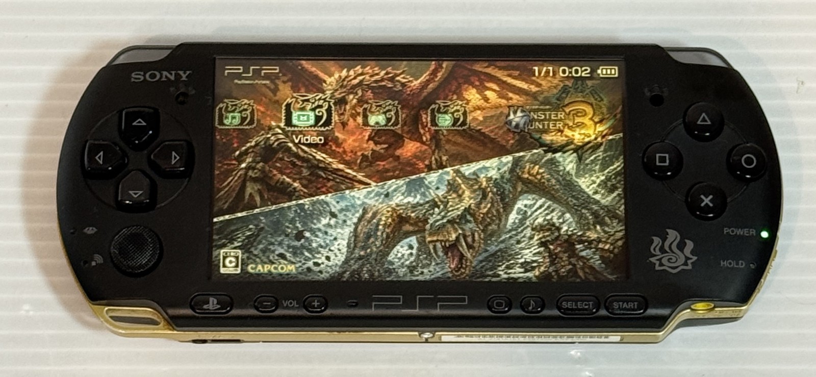 PSP-3000 Console Monster Hunter 3rd Limited Edition Region Free w/4GB-Excellent+