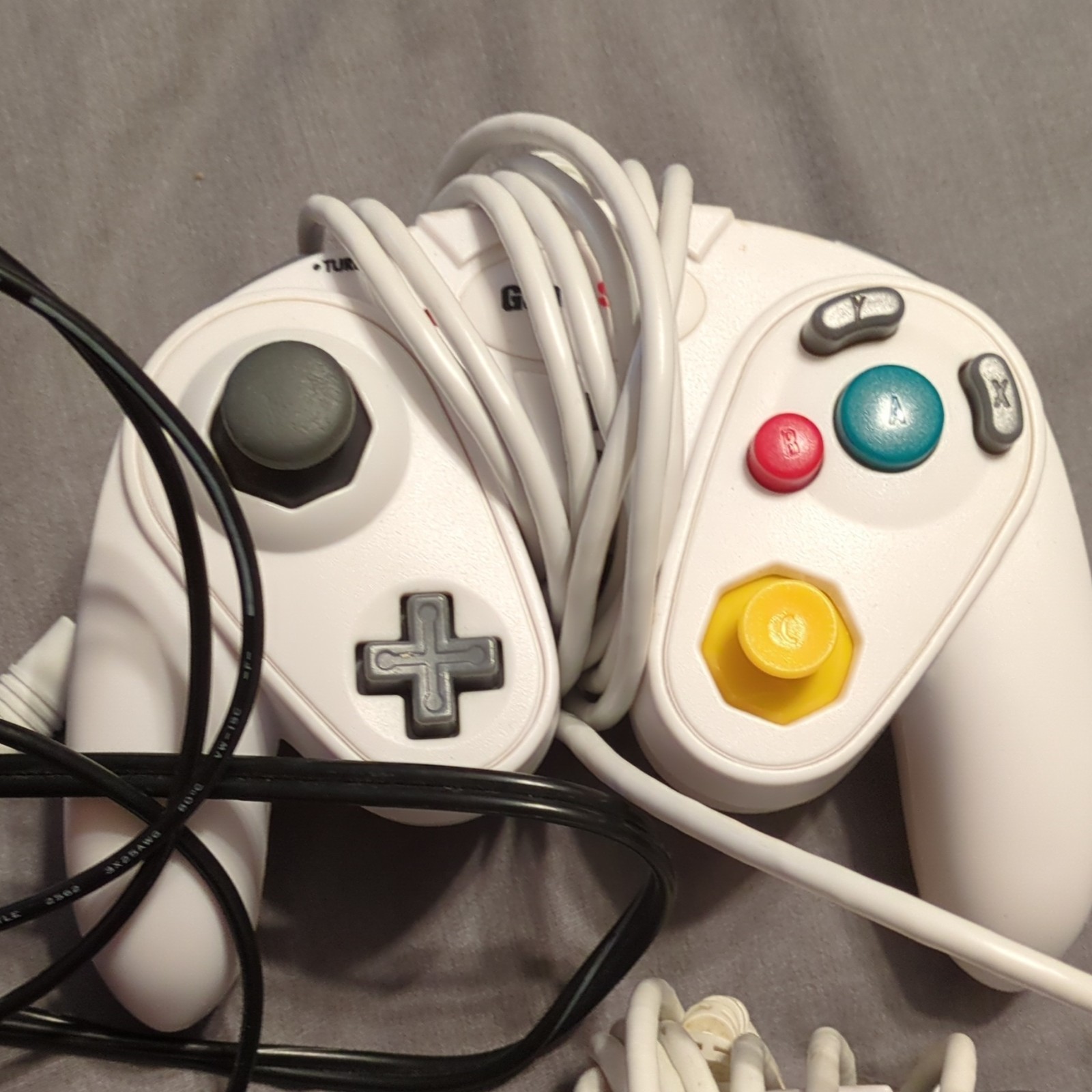 Nintendo GameCube Console with 4 Controllers(Purple, Silver,2White)and Cables